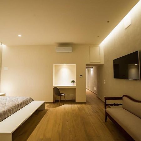 76 négyzetméteres stúdió Apartman 1 fürdőszobával Citta Antica területén Verona Kültér fotó