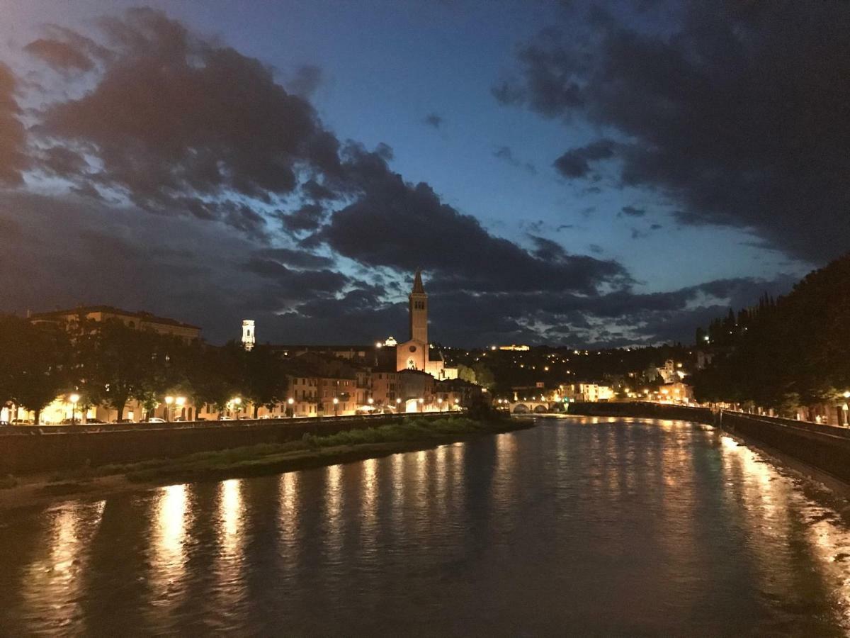 76 négyzetméteres stúdió Apartman 1 fürdőszobával Citta Antica területén Verona Kültér fotó